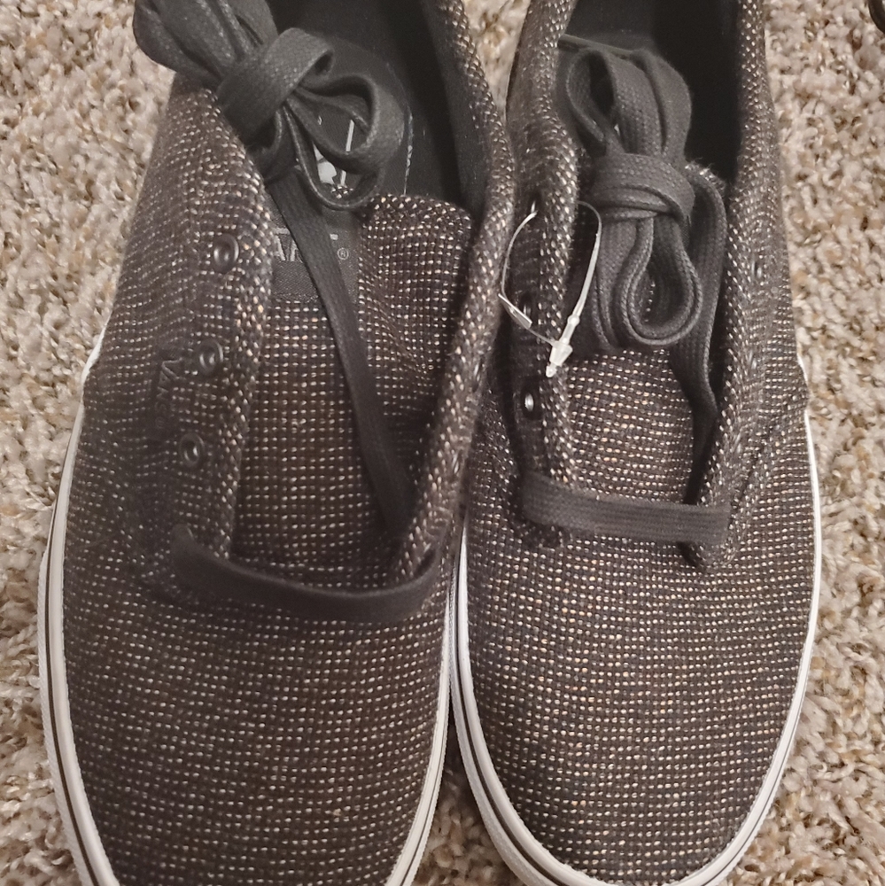 Vans - Picture 3 of 5